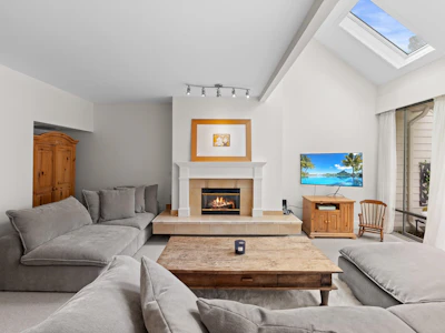 12-4957 Marine Drive - 2