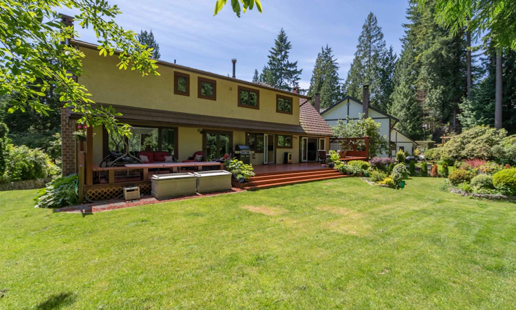 696 Wellington Place