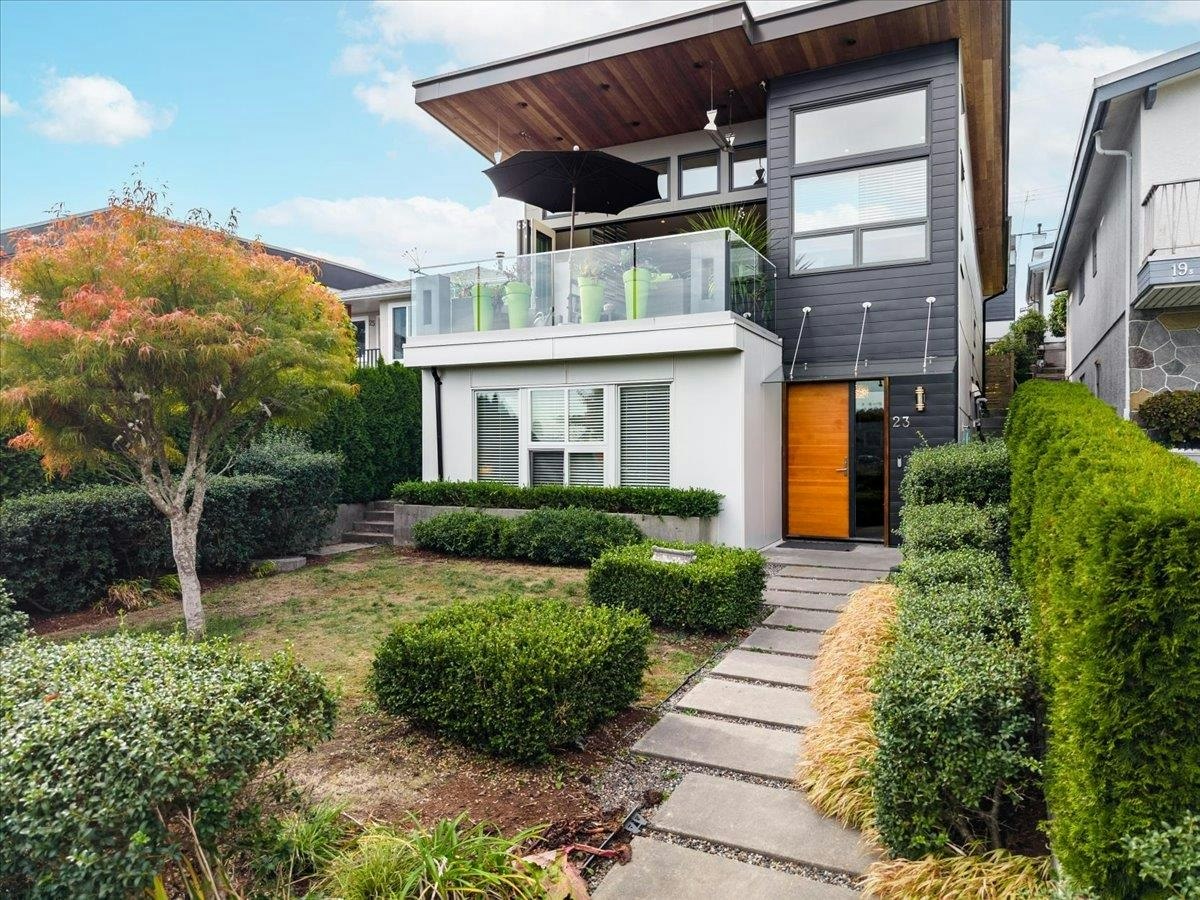 23 Ellesmere Avenue, Burnaby, BC, V5B 3S5