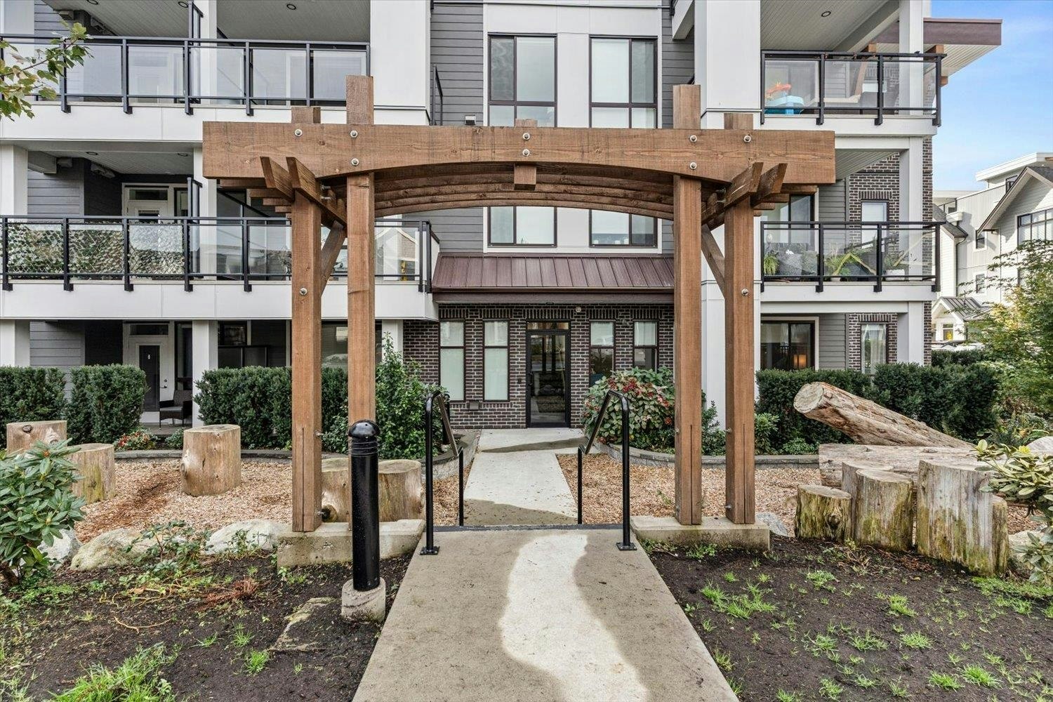 104-6045 Chilliwack River Road - 2