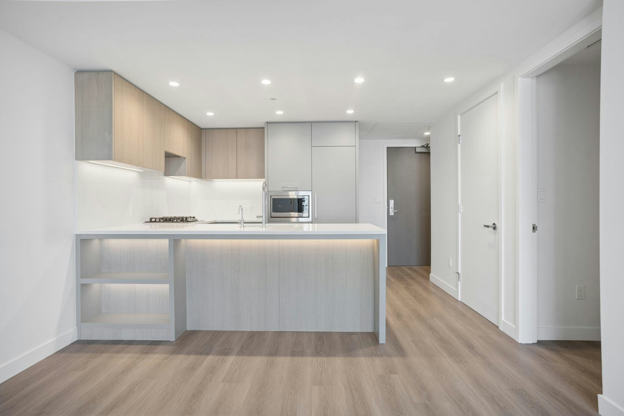 1707-6608 Sussex Avenue, Burnaby, BC, V5H 0M3