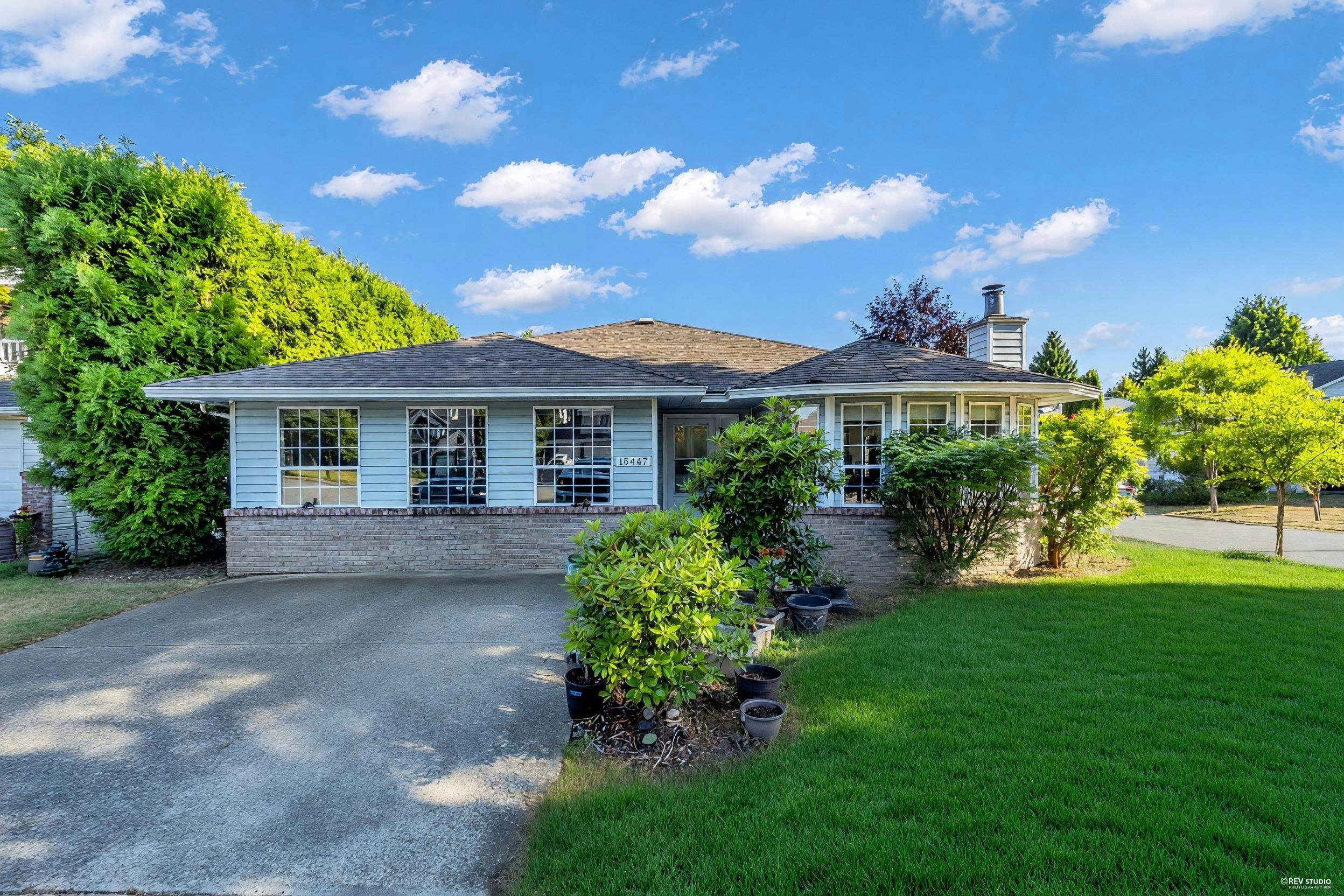 15447 92a Avenue, Surrey, BC, V3R 9B2