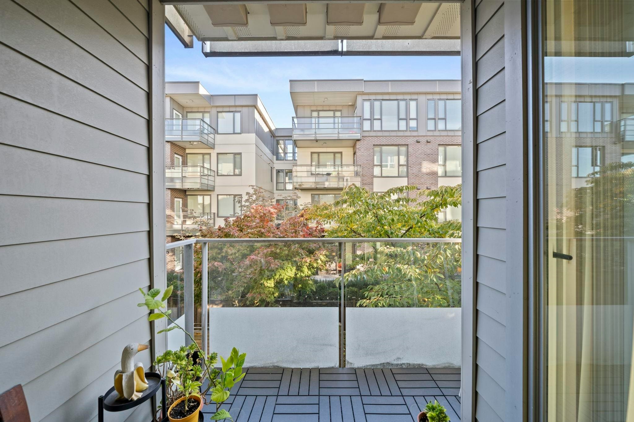 205-5388 Grimmer Street, Burnaby, BC, V5H 0B9