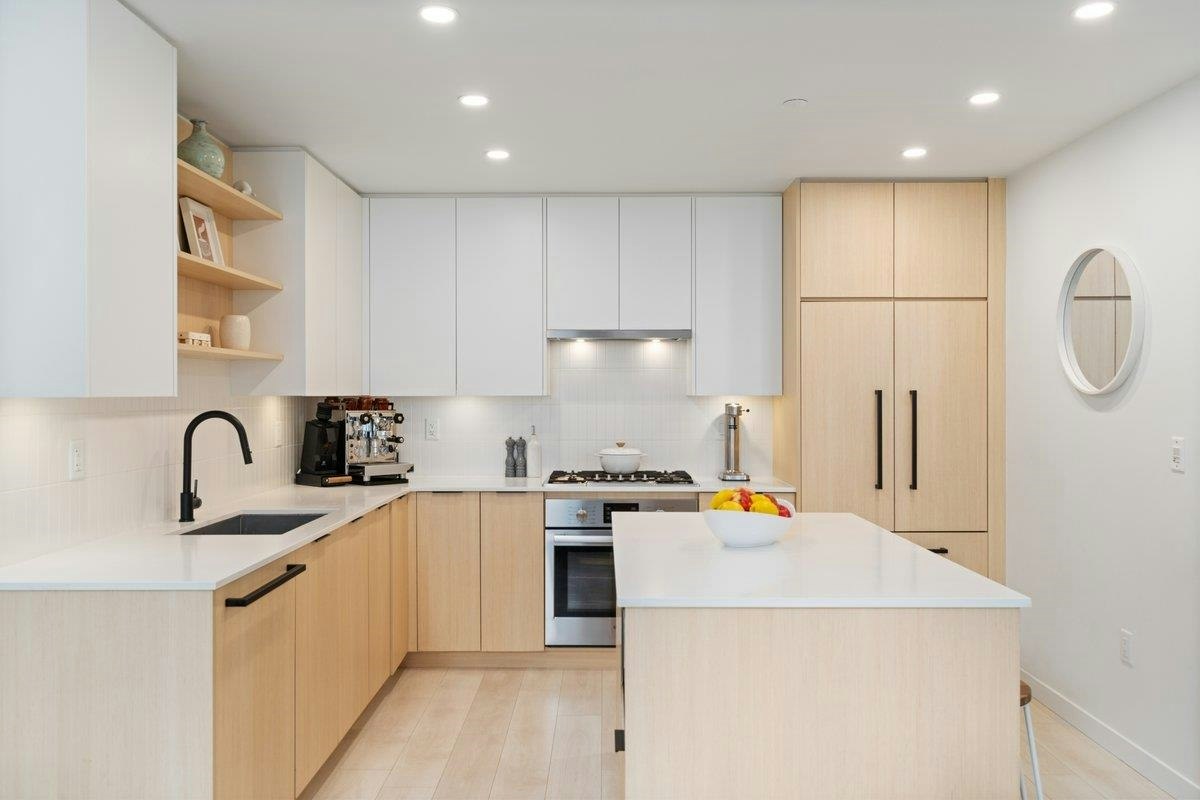 218-2045 Heritage Park Lane, North Vancouver, BC, V7H 0E3