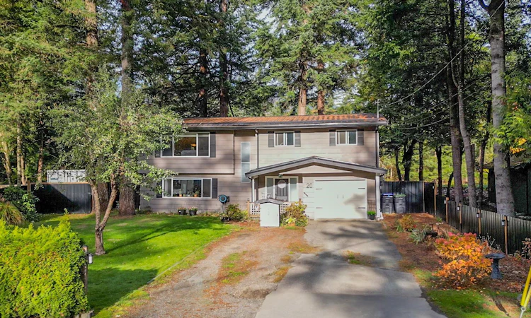 20 Robertson Crescent