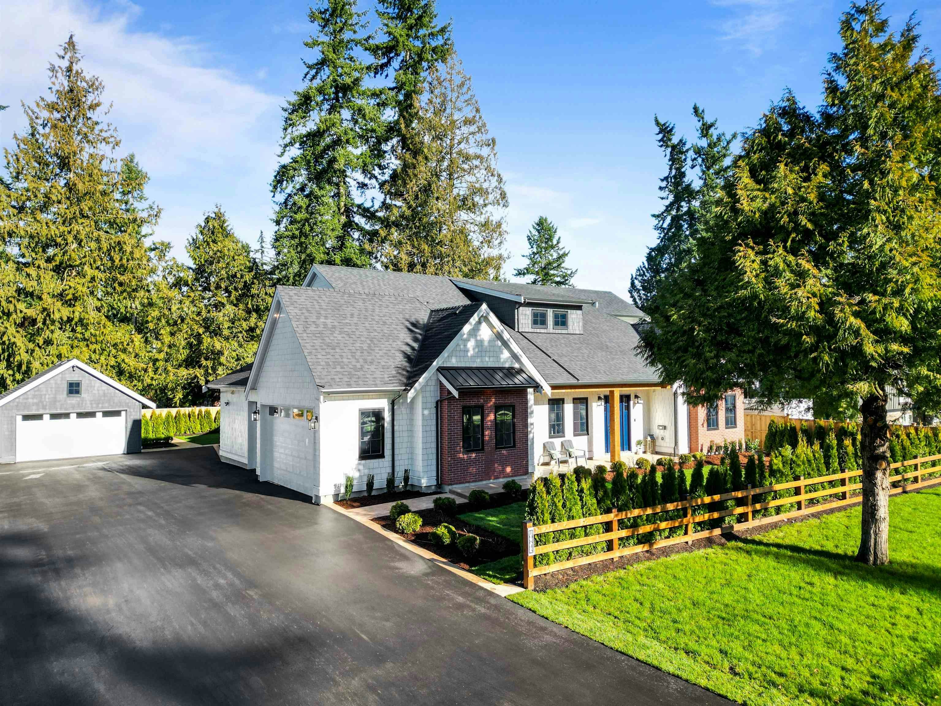19843 37a Avenue, Langley, BC, V3A 2S8