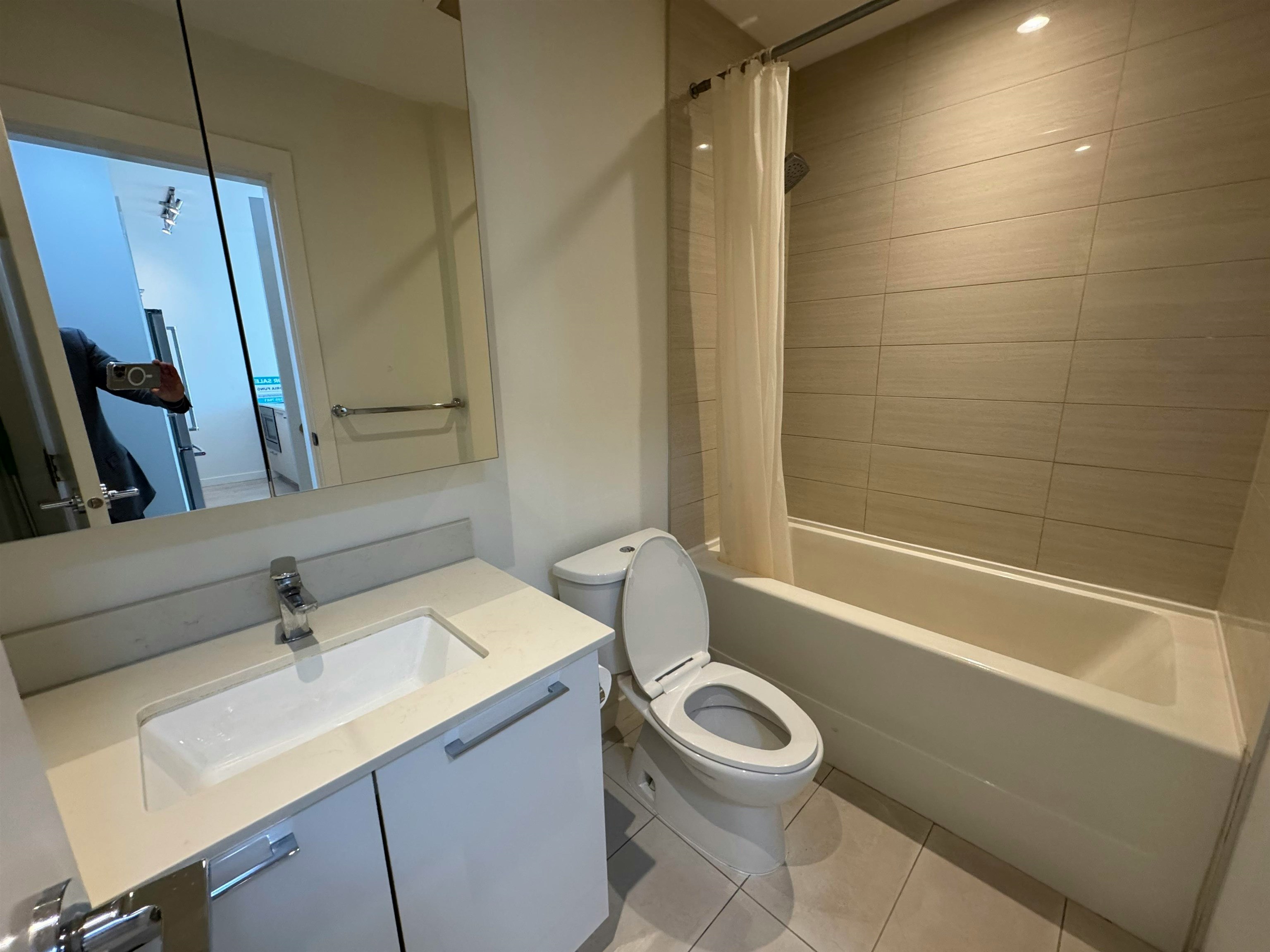 904-7688 Alderbridge Way, Richmond, BC, V6X 0P7 - 7