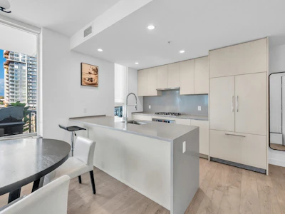 707-4465 Juneau Street - 2