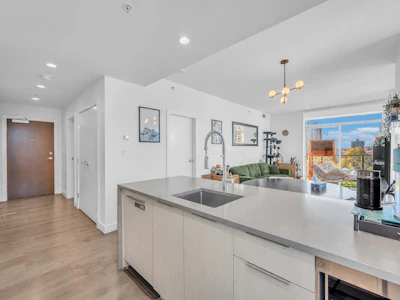 707-4465 Juneau Street - 3