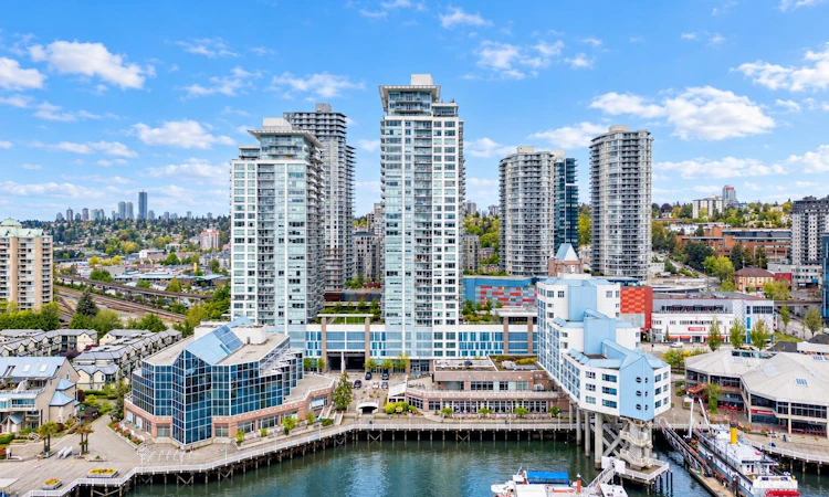 1909-908 Quayside Drive