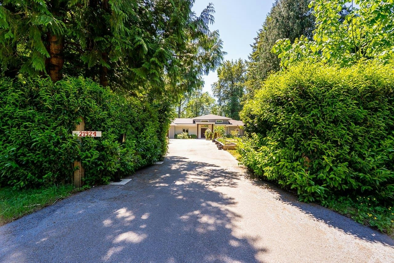 21924 6 Avenue - 2