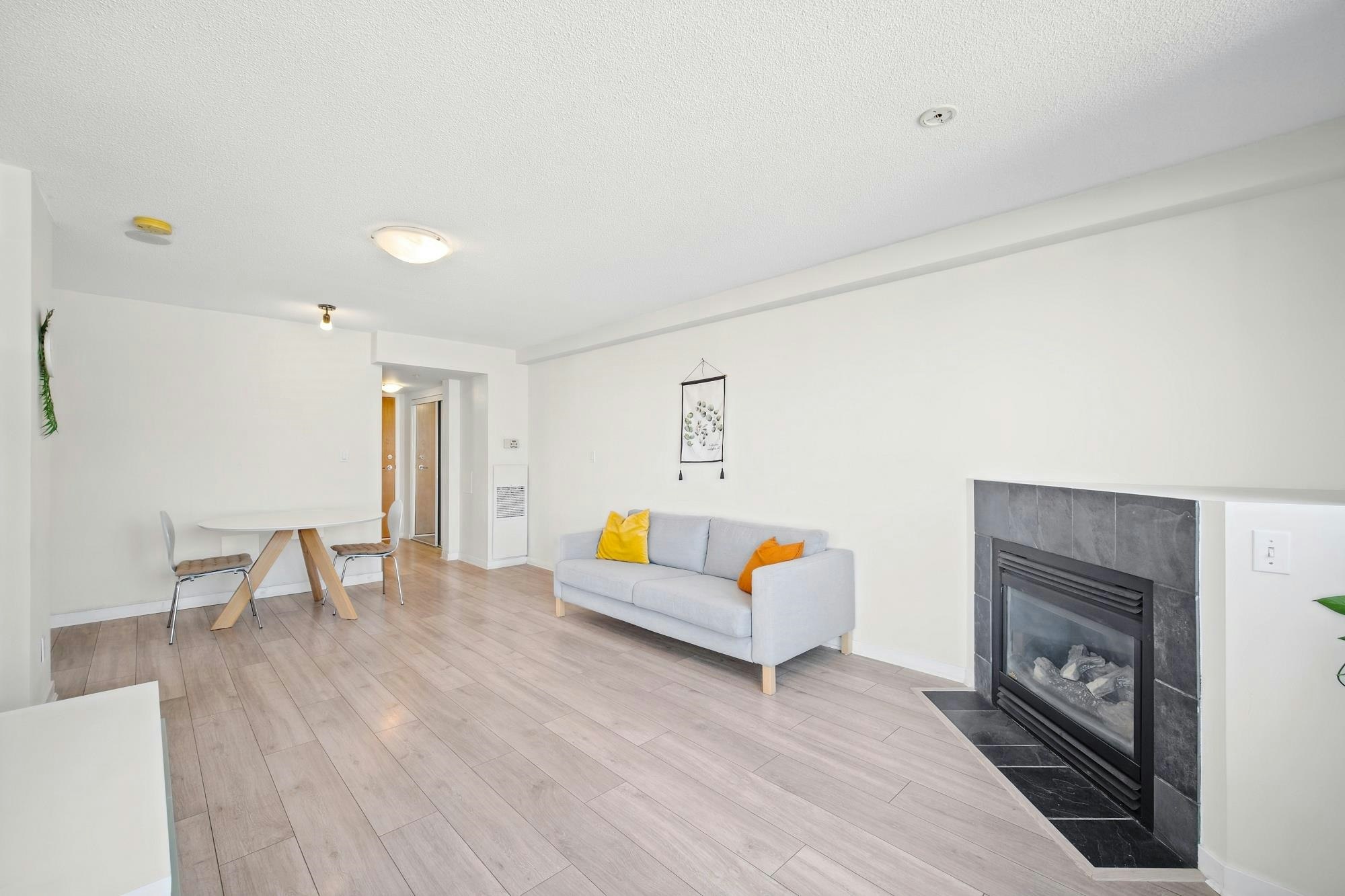 110X-63 Keefer Place, Vancouver, BC, V6B 6N6 - 2