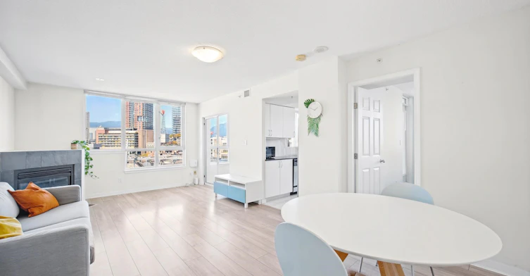 110X-63 Keefer Place, Vancouver, BC, V6B 6N6 - 8