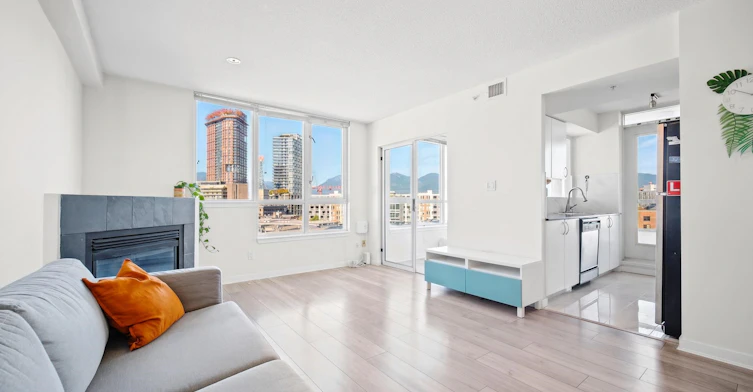 110X-63 Keefer Place, Vancouver, BC, V6B 6N6 - 4