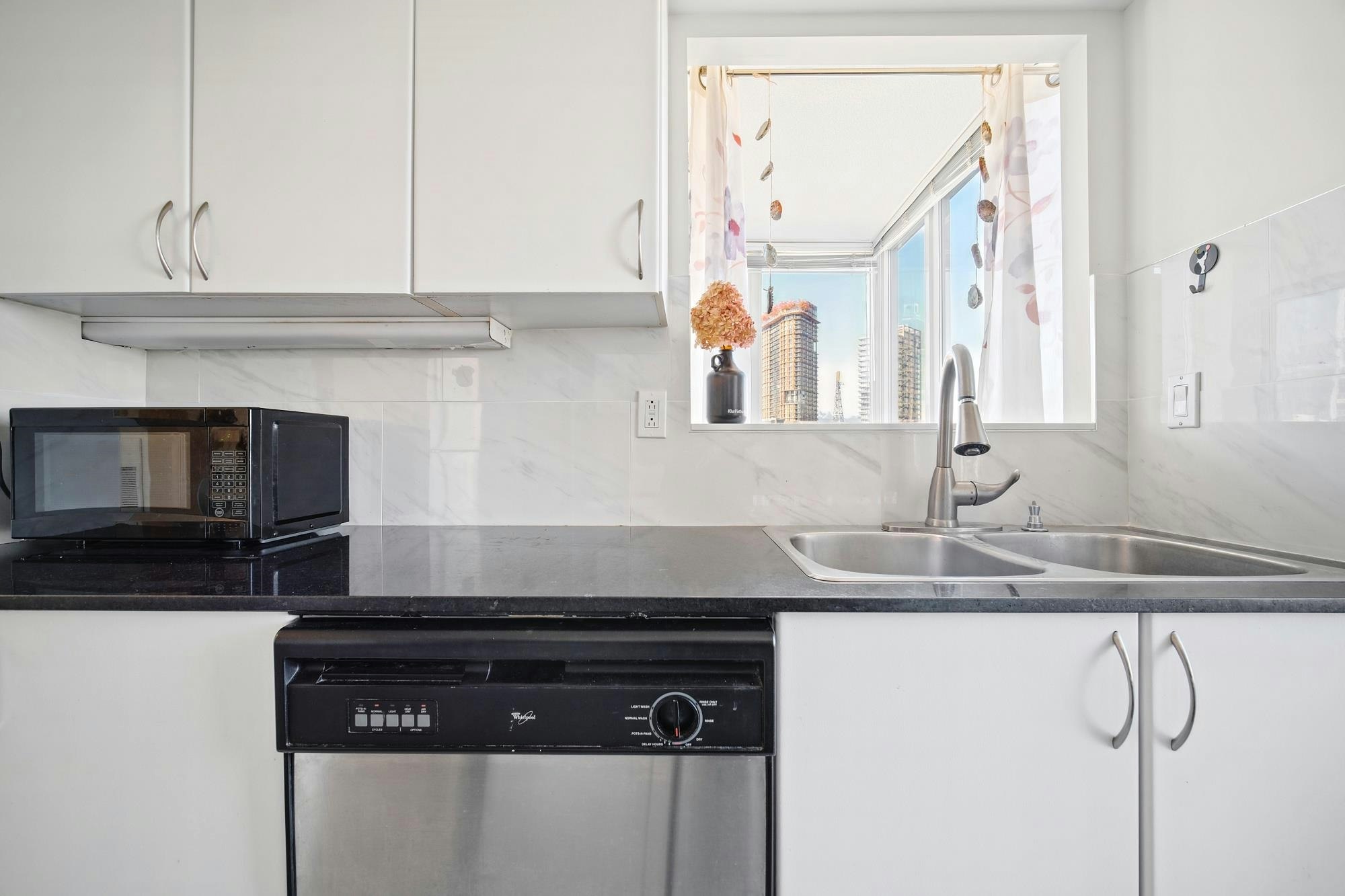 110X-63 Keefer Place, Vancouver, BC, V6B 6N6 - 13