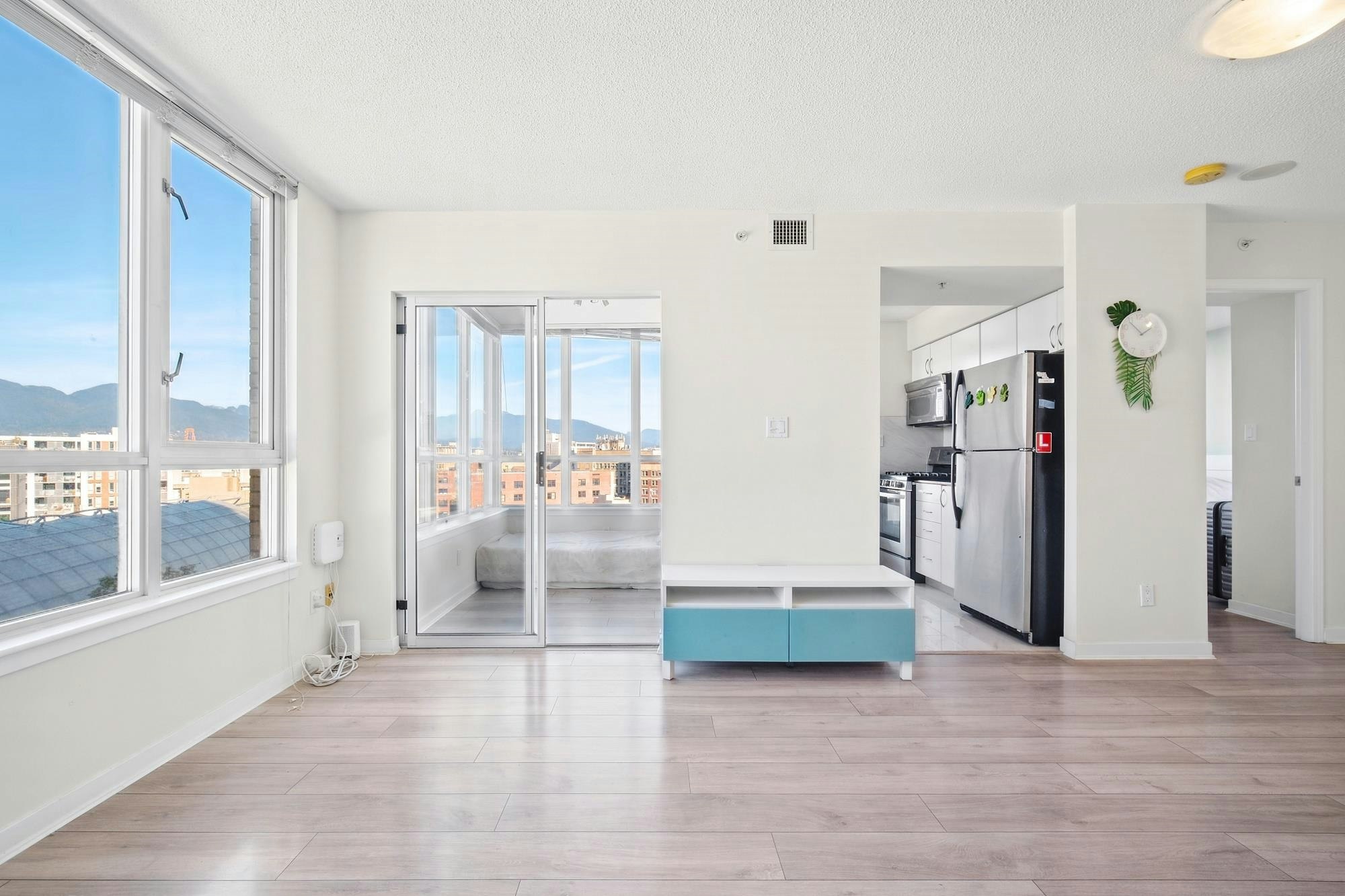 110X-63 Keefer Place, Vancouver, BC, V6B 6N6 - 6