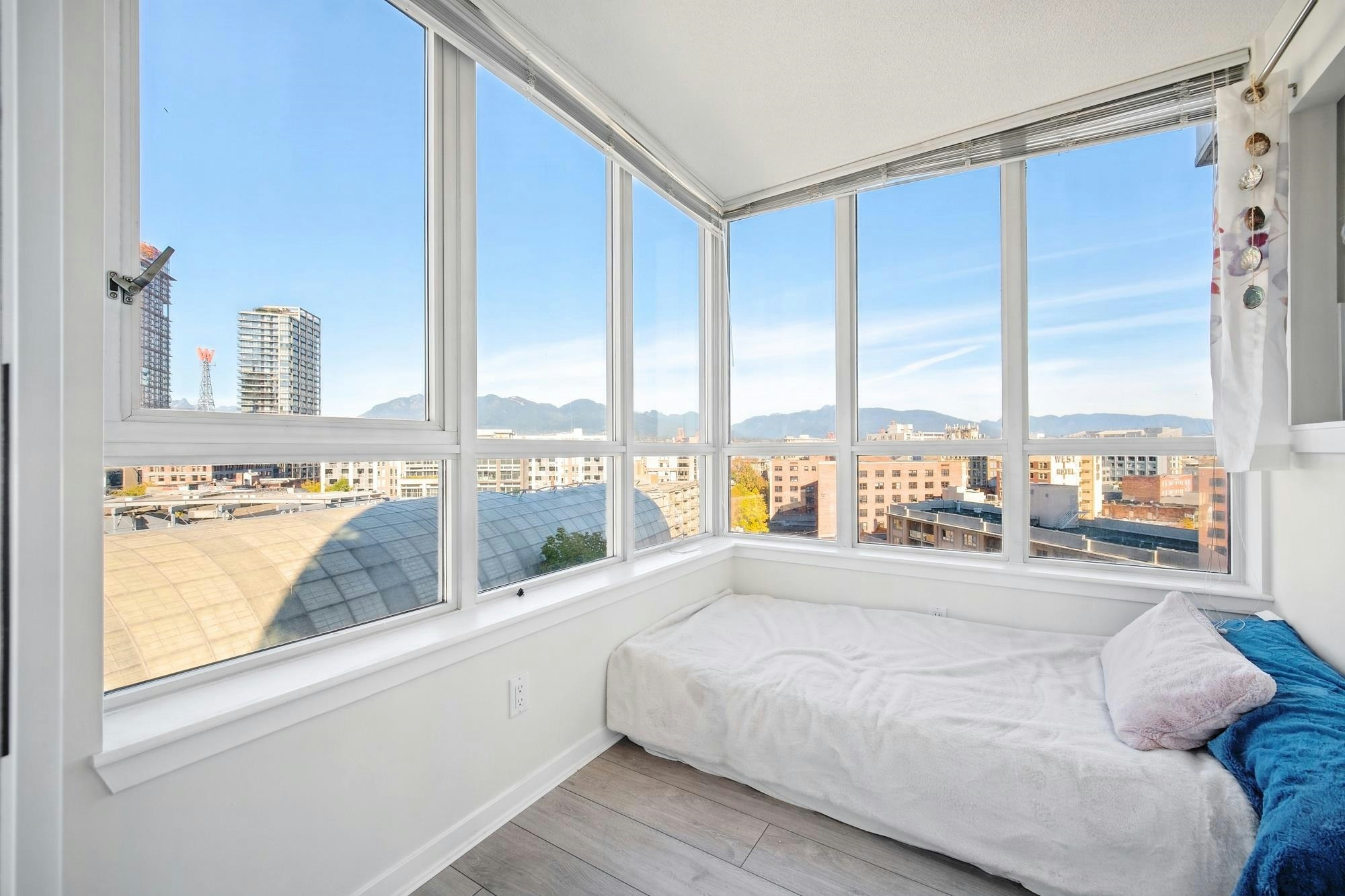 110X-63 Keefer Place, Vancouver, BC, V6B 6N6 - 9