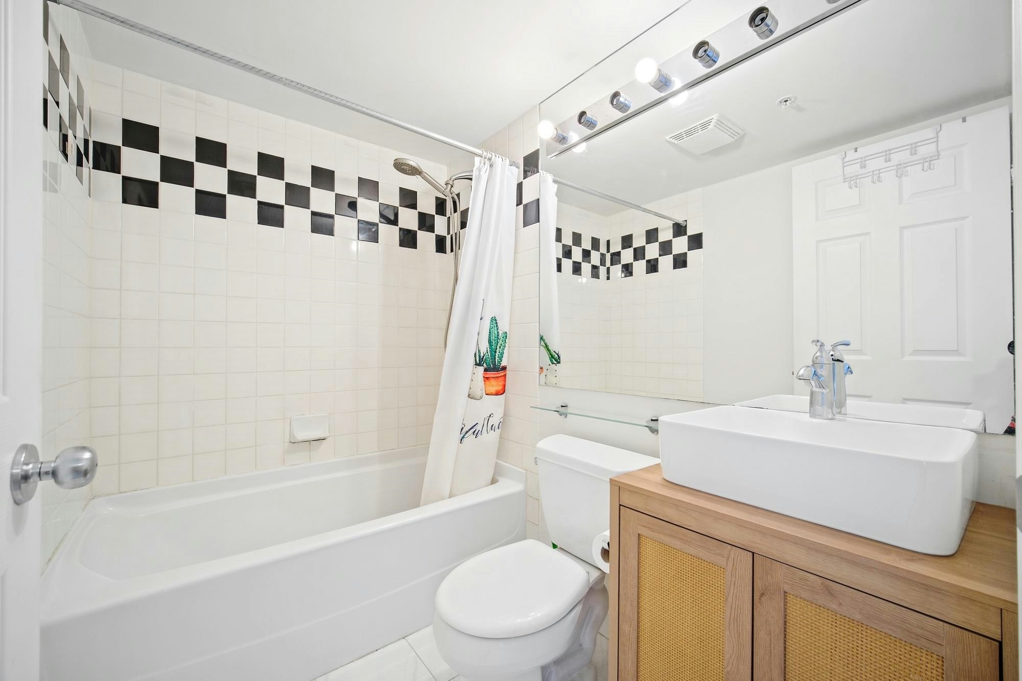 110X-63 Keefer Place, Vancouver, BC, V6B 6N6 - 17