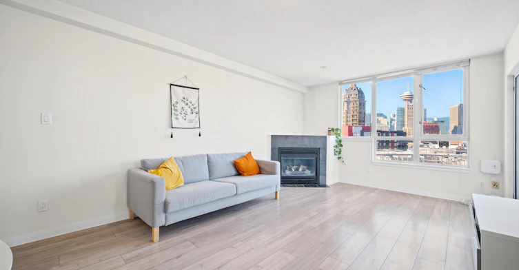 110X-63 Keefer Place, Vancouver, BC, V6B 6N6 - 5