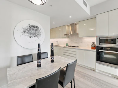 401-528 W King Edward Avenue - 2