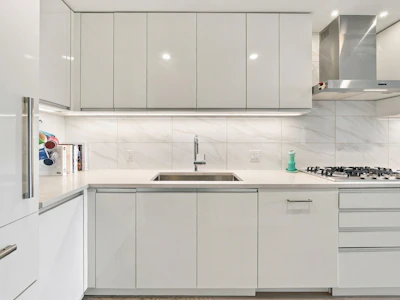 401-528 W King Edward Avenue - 4