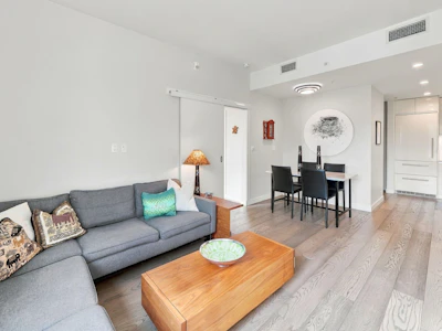 401-528 W King Edward Avenue - 3