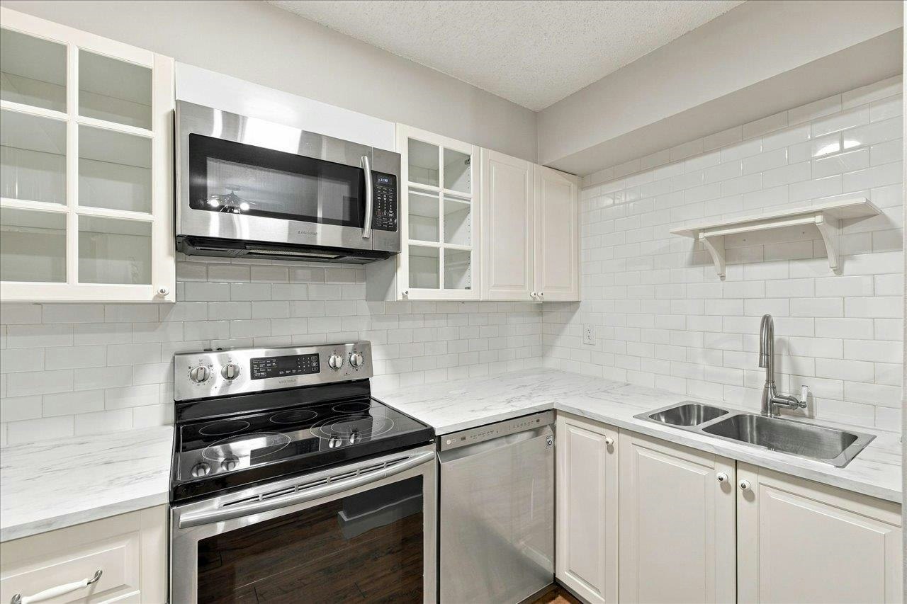 4904 47a Avenue - 3