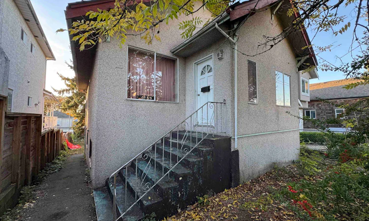 4539 Victoria Drive