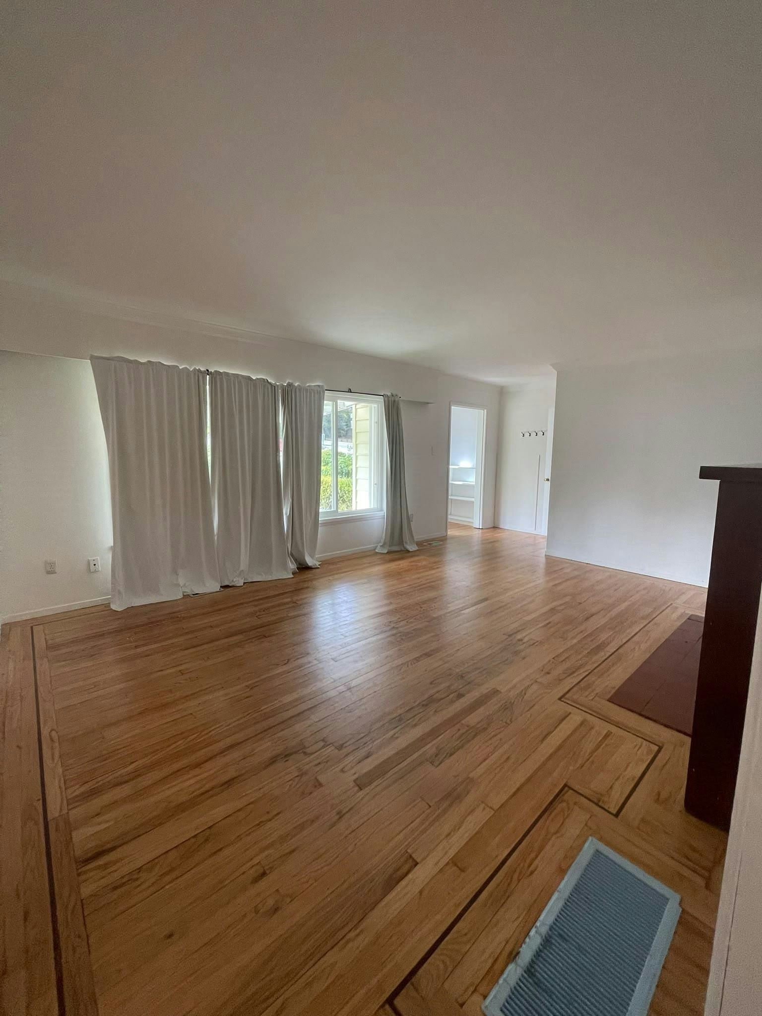 1388 Kent Street, Surrey, BC, V4B 4T7 - 9