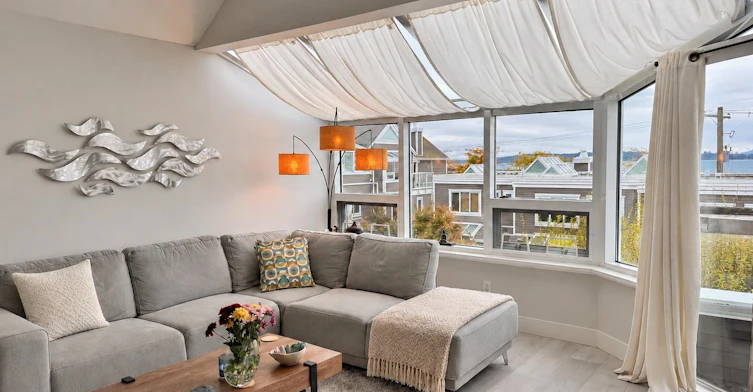 14848 Beachview Avenue, Surrey, BC, V4B 1N7