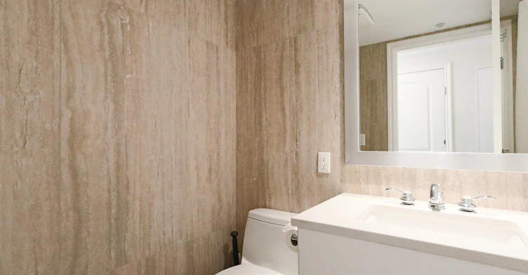211-185 Victory Ship Way, North Vancouver, BC, V7L 0B2 - 12