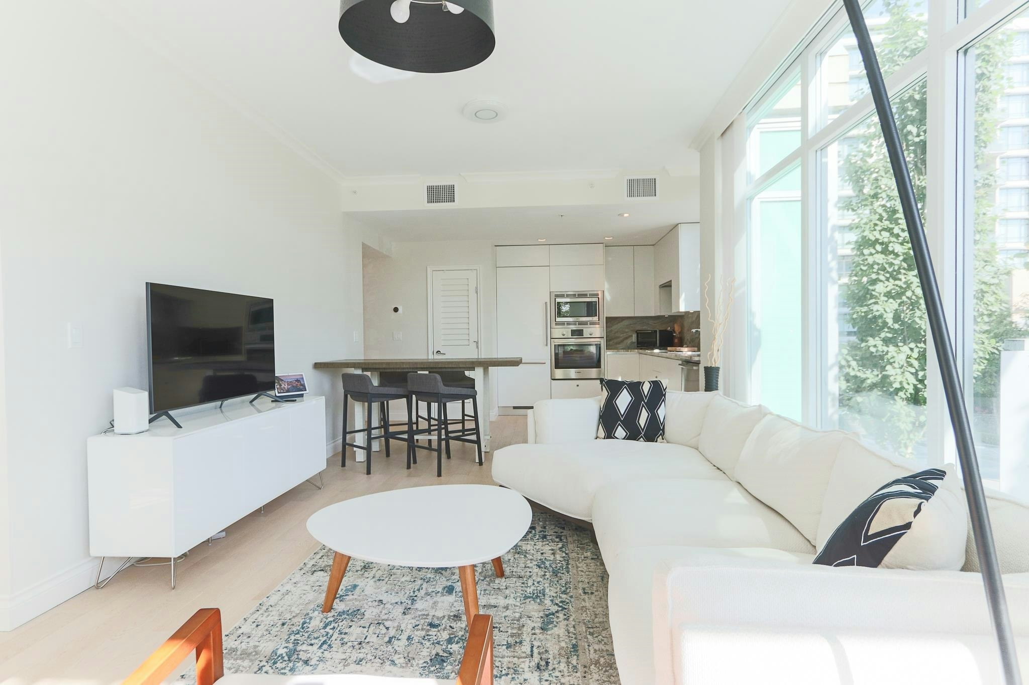 211-185 Victory Ship Way, North Vancouver, BC, V7L 0B2 - 5