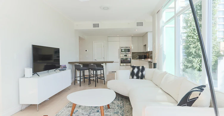 211-185 Victory Ship Way, North Vancouver, BC, V7L 0B2 - 5