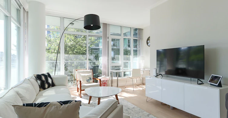 211-185 Victory Ship Way, North Vancouver, BC, V7L 0B2 - 4