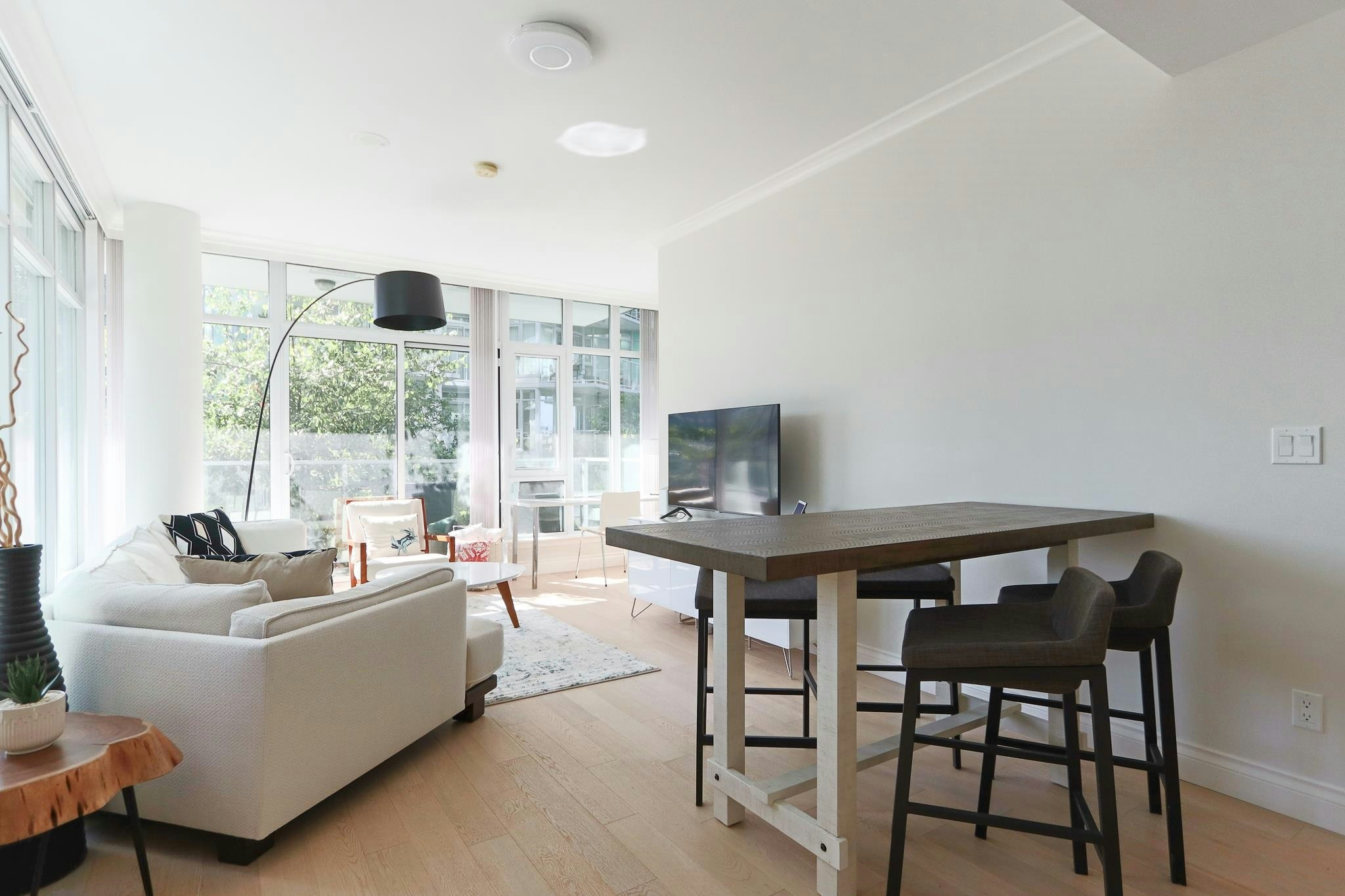 211-185 Victory Ship Way, North Vancouver, BC, V7L 0B2 - 7