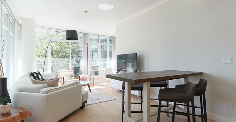 211-185 Victory Ship Way, North Vancouver, BC, V7L 0B2 - 7