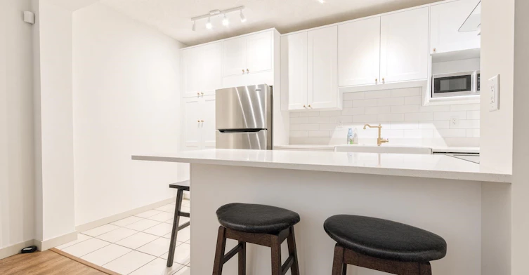 110-1655 Nelson Street, Vancouver, BC, V6G 1M4 - 13