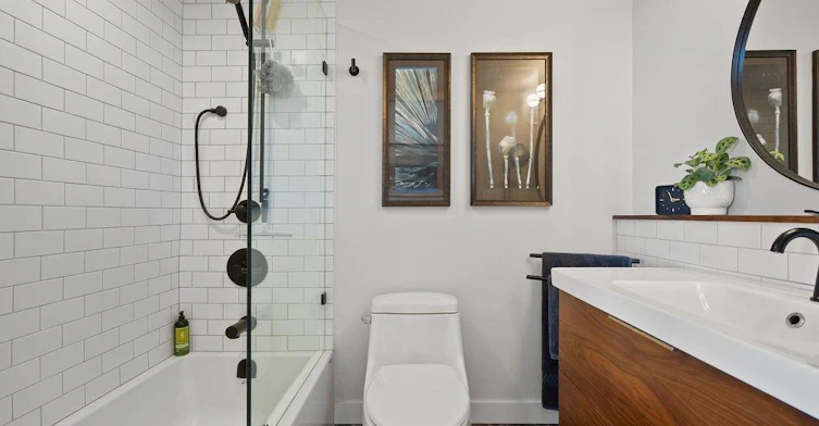 701-140 E Keith Road, North Vancouver, BC, V7L 4M9 - 16