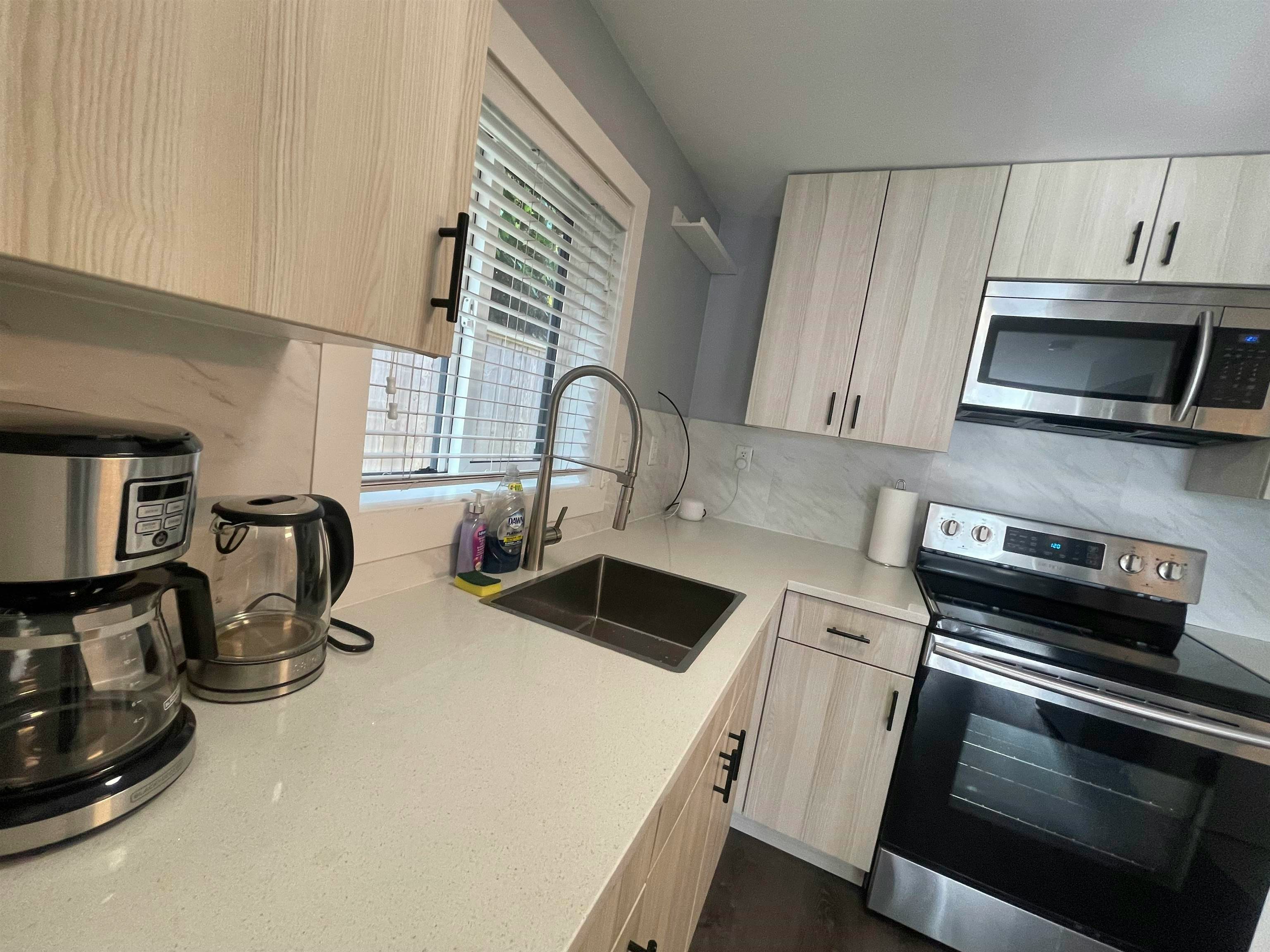 3124 Graveley Street Vancouver Street, Vancouver, BC, V5K 3K6 - 2