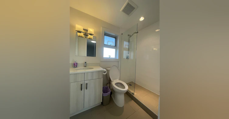 3124 Graveley Street Vancouver Street, Vancouver, BC, V5K 3K6 - 11
