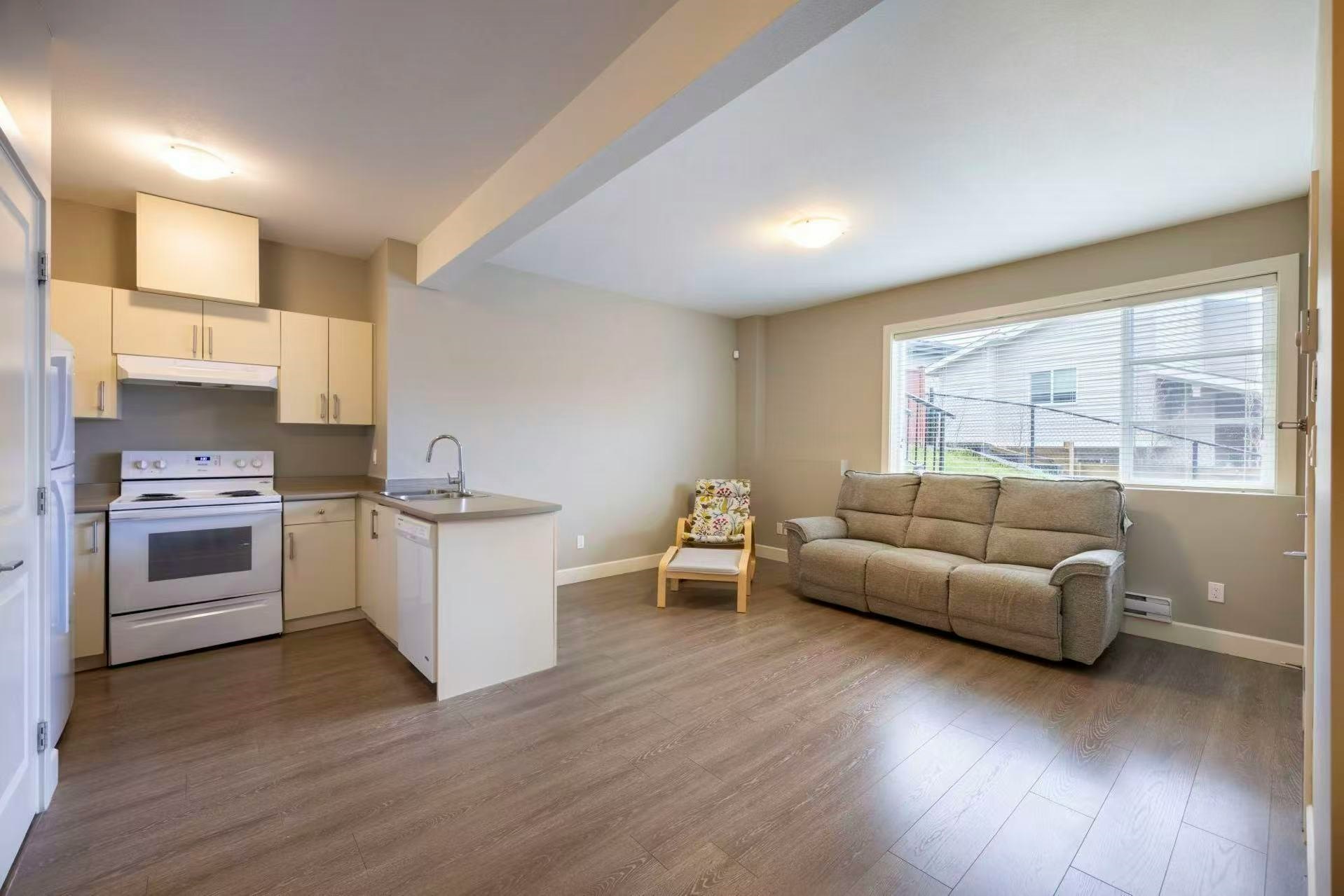 1000 Strawline Hill Street, Coquitlam, BC, V3E 3H2 - 2