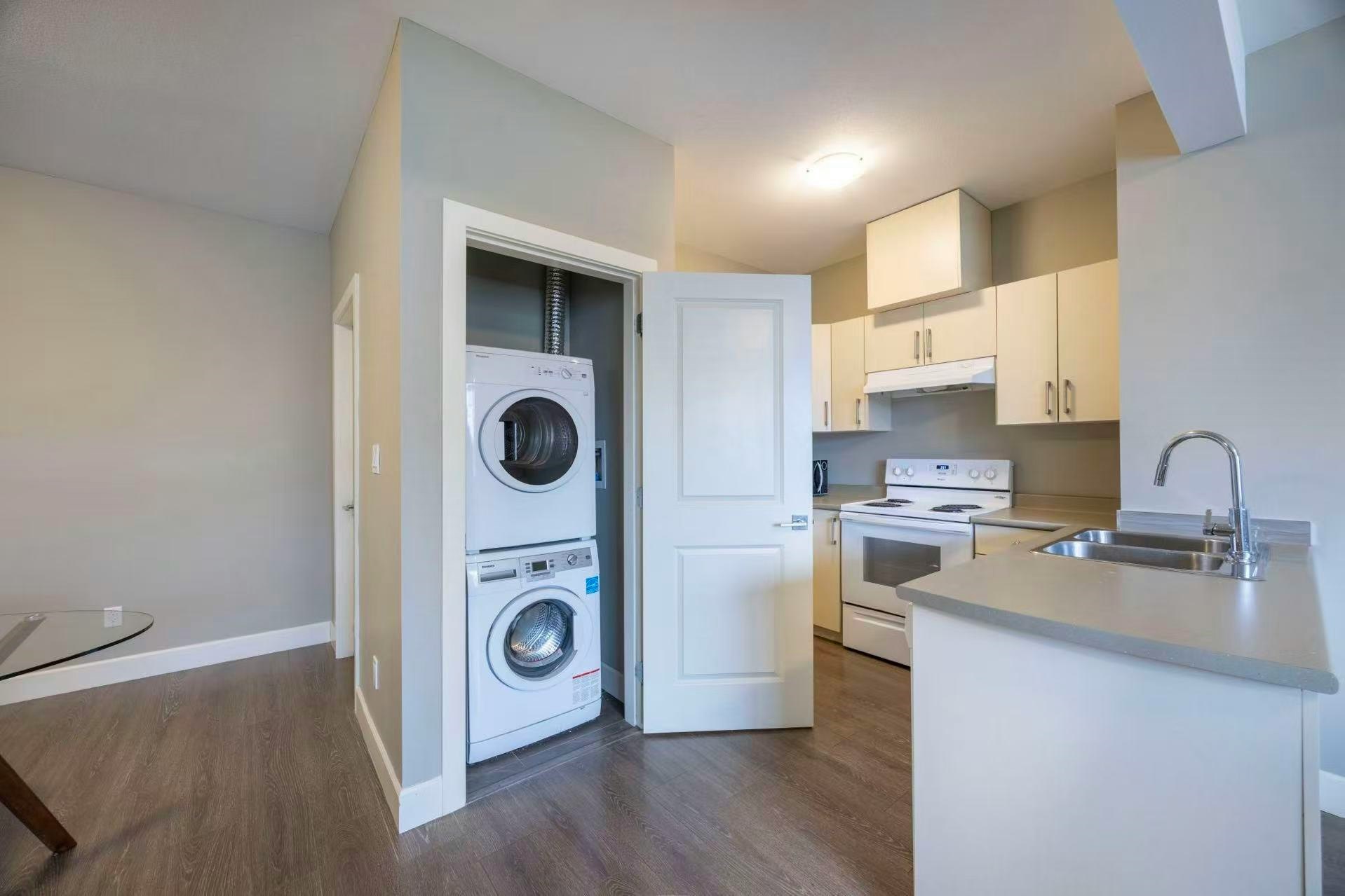 1000 Strawline Hill Street, Coquitlam, BC, V3E 3H2 - 9