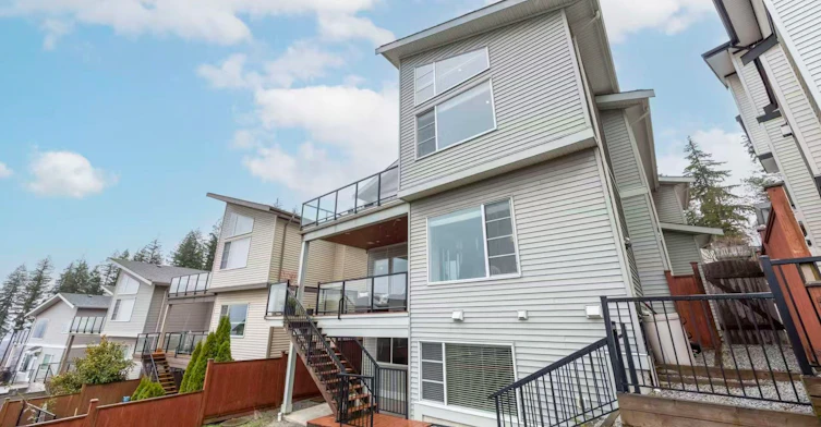1000 Strawline Hill Street, Coquitlam, BC, V3E 3H2 - 10