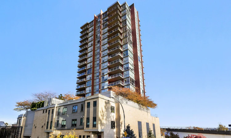 602-125 Columbia Street