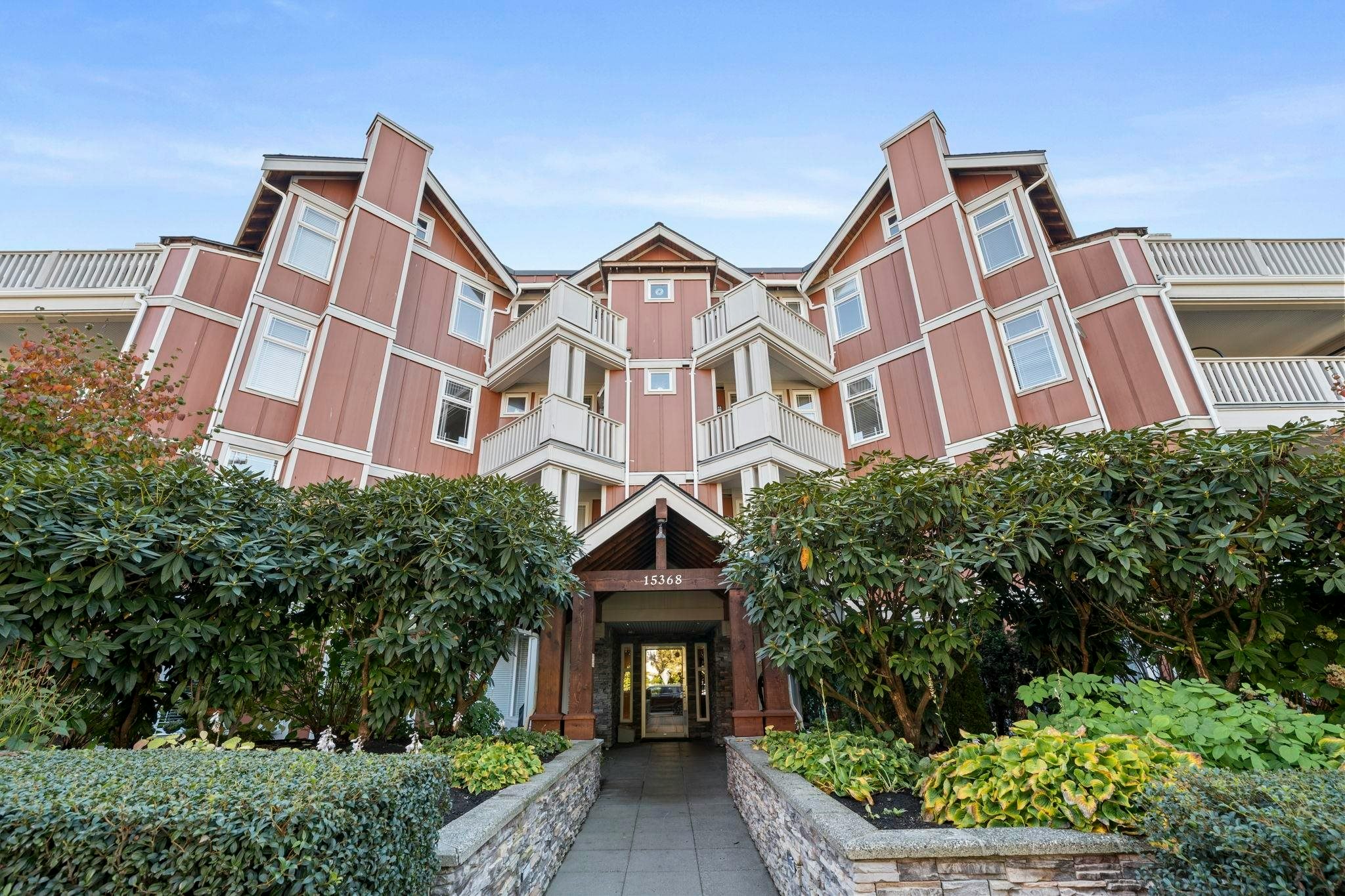 308-15368 16a Avenue, Surrey, BC, V4A 1S9