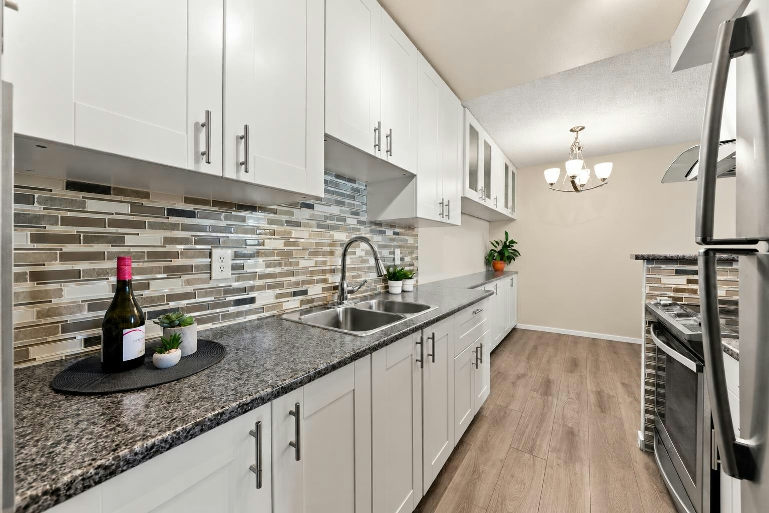 1202-6759 Willingdon Avenue, Burnaby, BC, V5H 3Y9