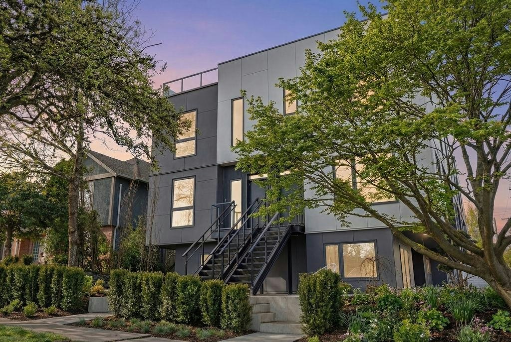 692 W 29th Avenue, Vancouver, BC, V5Z 2H9