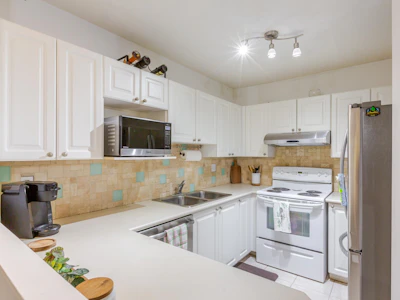 3-13660 84 Avenue - 2