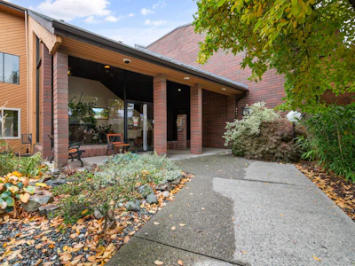 213-46210 Chilliwack Central Road - 3