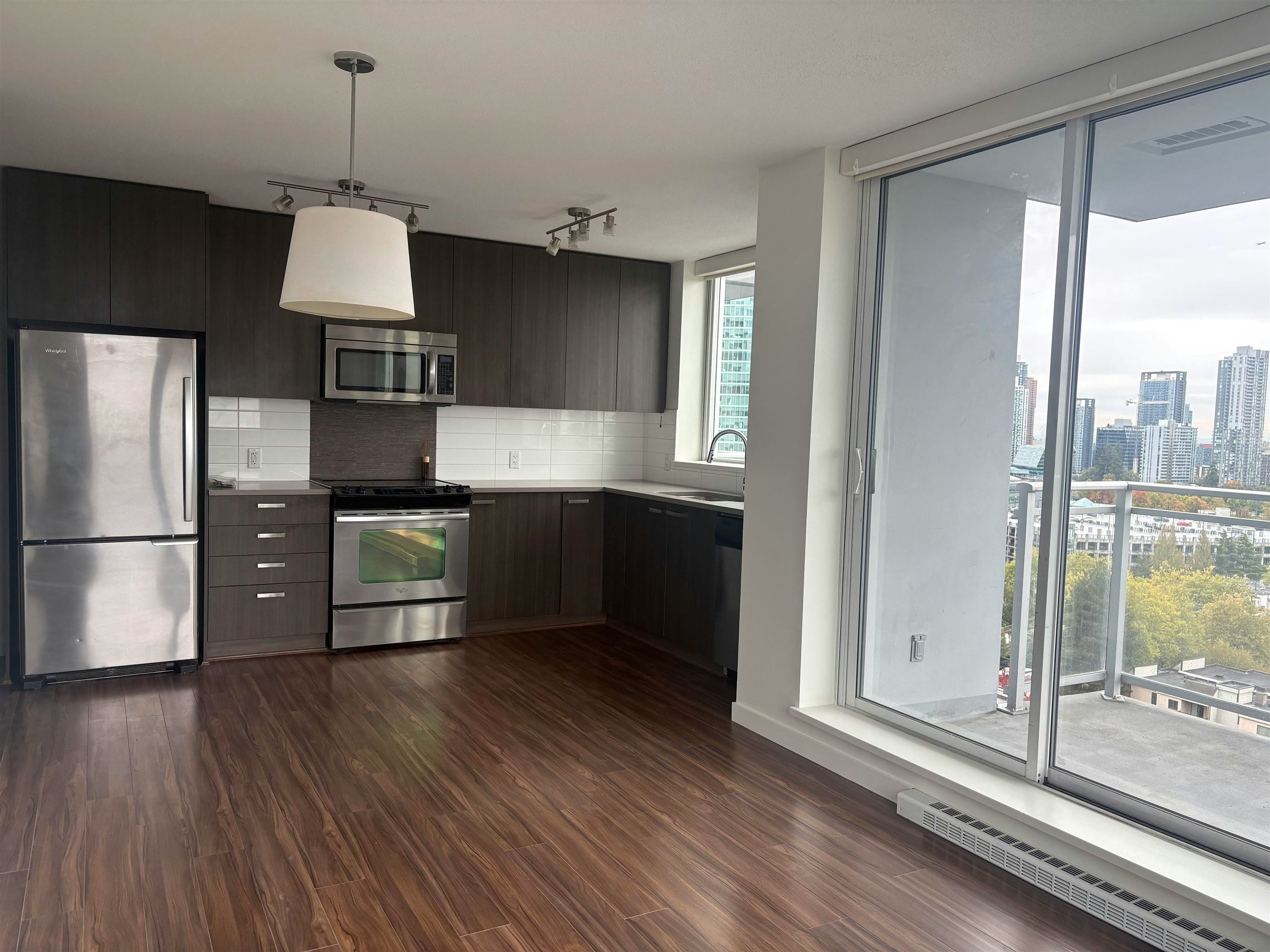 1712-13325 102a, Surrey, BC, V3T 0J5